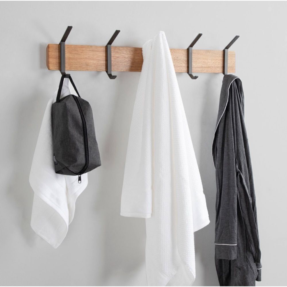 Kate and Laurel Rossmore Farmhouse 5-Hook Wall Hanging Coat Rack Natural Rustic